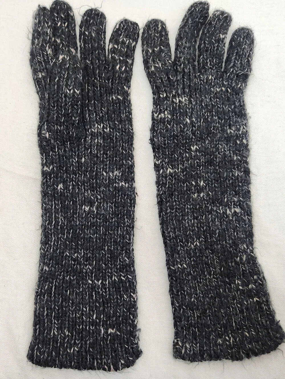 Womens Size Small Black Knit Acrylic Long Forearm Gloves